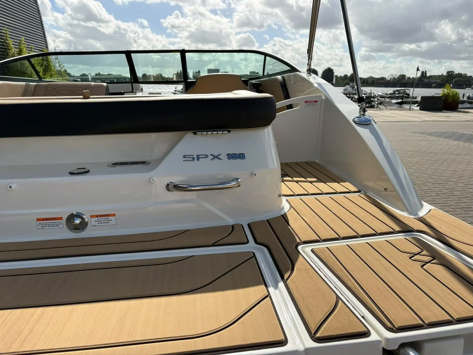 Sea Ray SPX 190 (2027) — foto 12 van 39