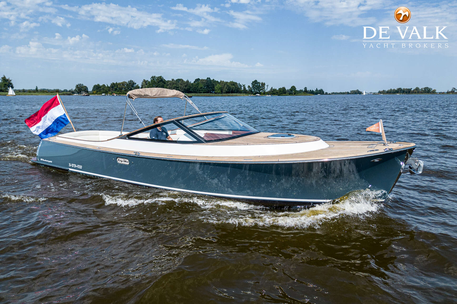 Long Island 33 Runabout — foto 1 van 43