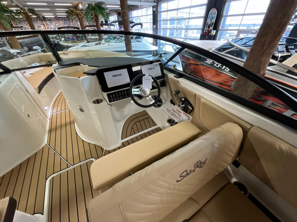 Sea Ray SDX 250 Outboard — foto 14 van 31