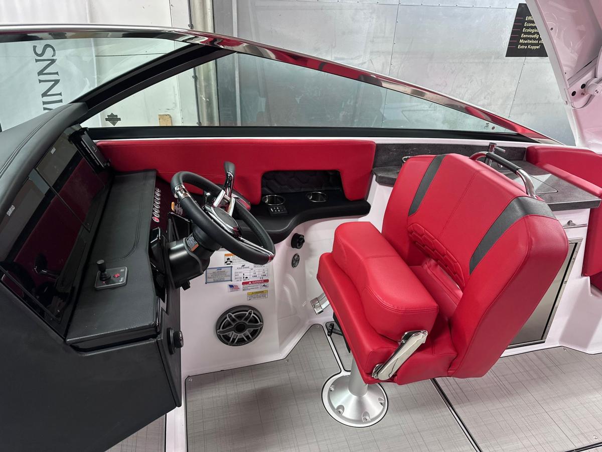 Four Winns H9 Bowrider — foto 24 van 25