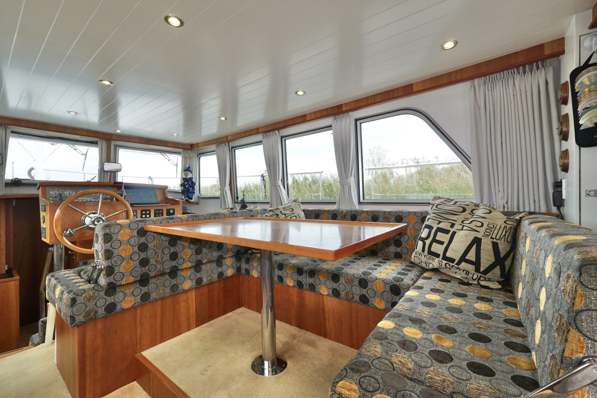 Serious Yachts Gently Low Bridge 45 Sedan — foto 17 van 74