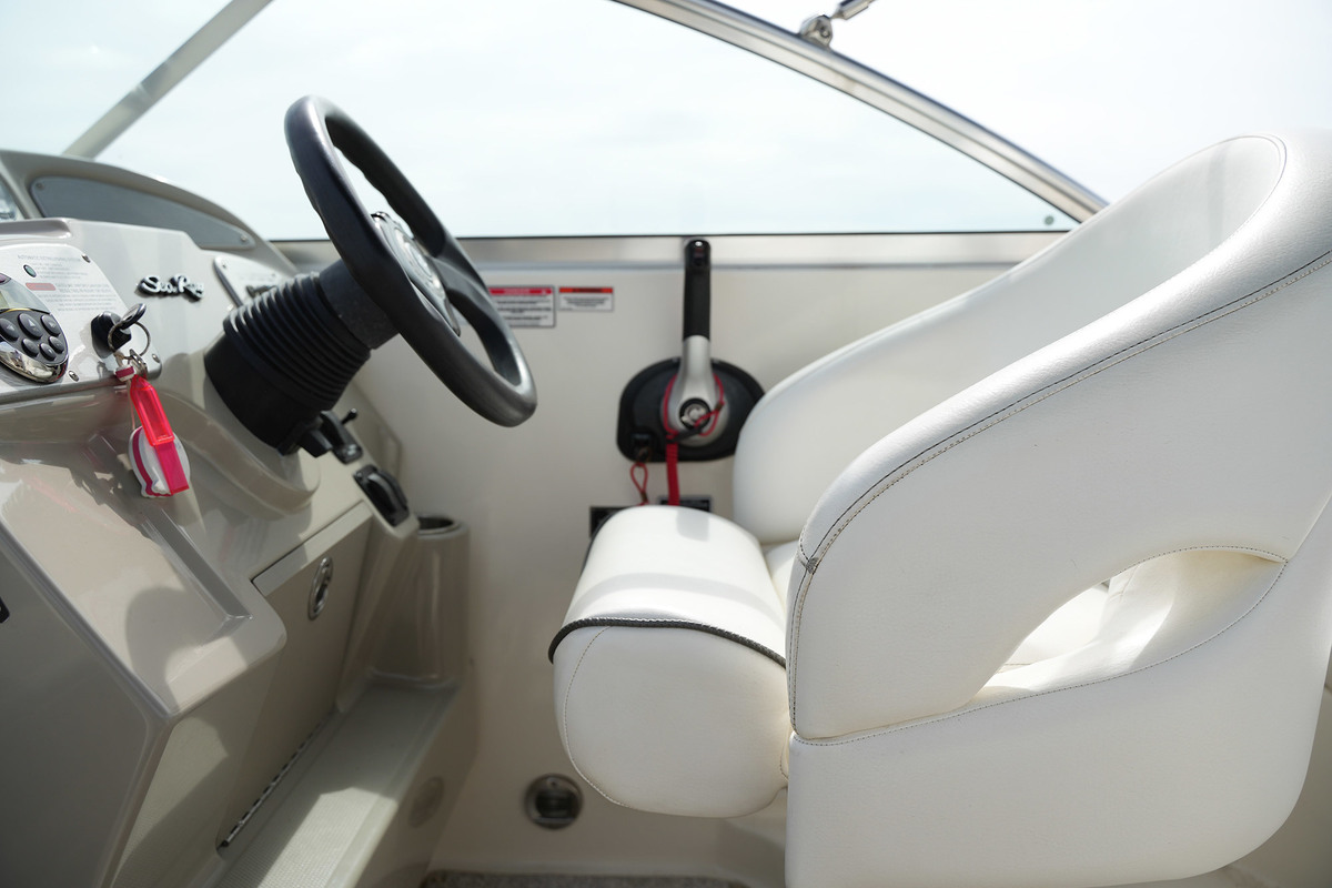 Sea Ray 255 Sundancer — foto 18 van 53