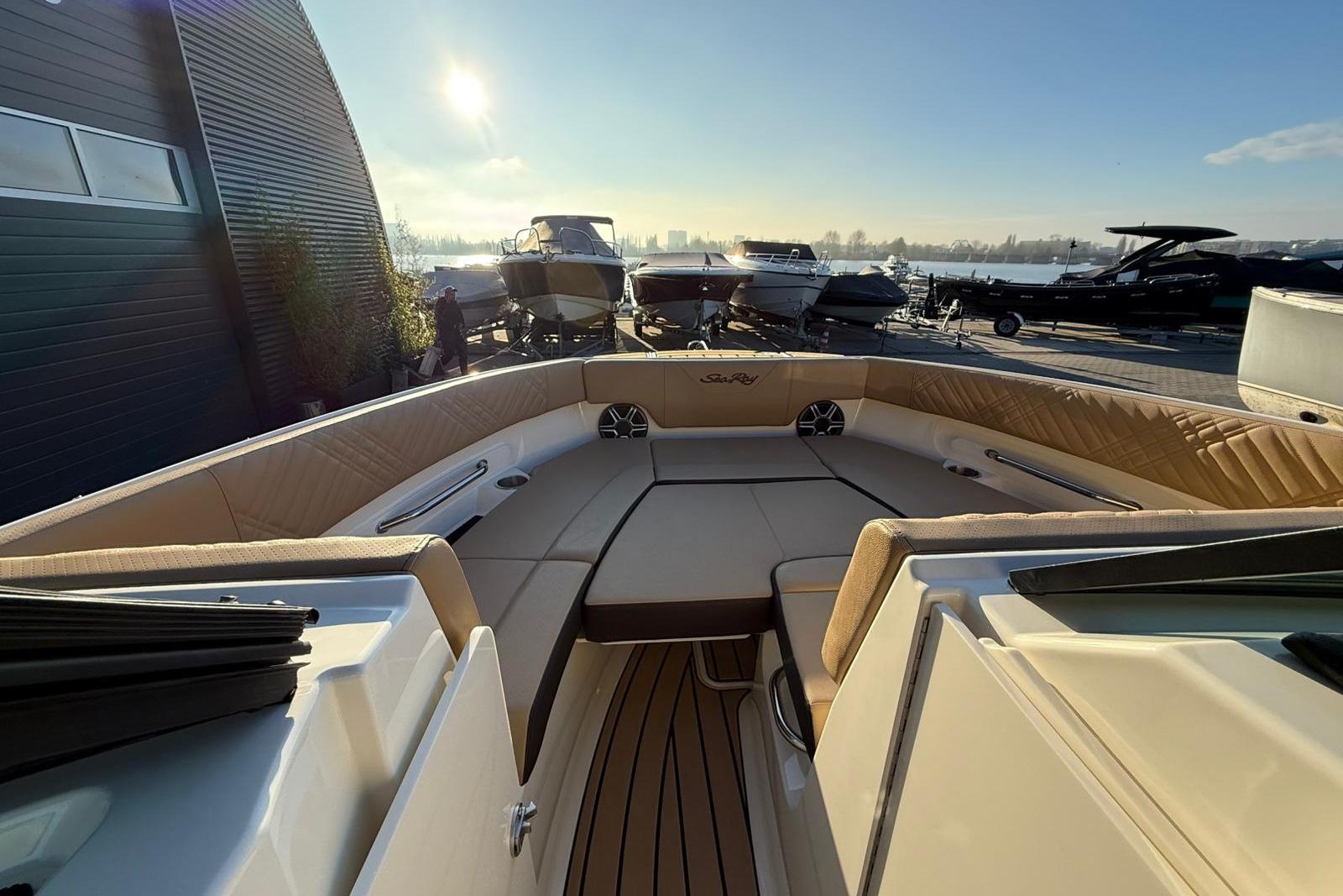 Sea Ray SDX 230 — foto 20 van 32