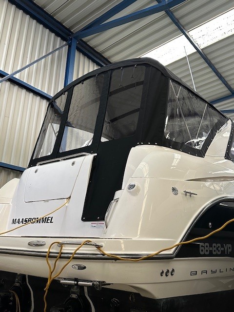 Bayliner 320 met 2x 260 pk Mercruiser van bouwjaar 2008! — foto 6 van 18