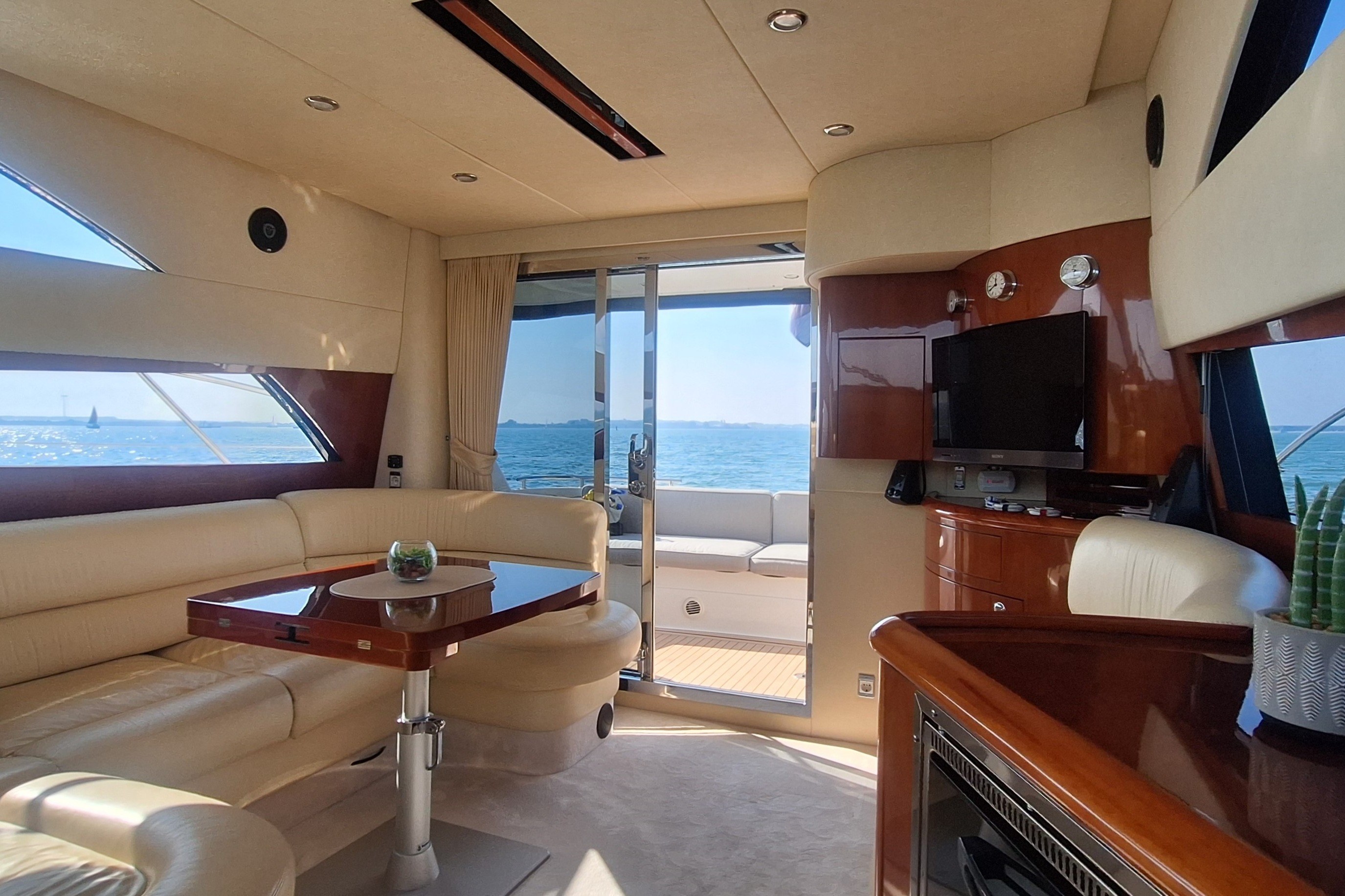 Fairline Phantom 40 — foto 47 van 87
