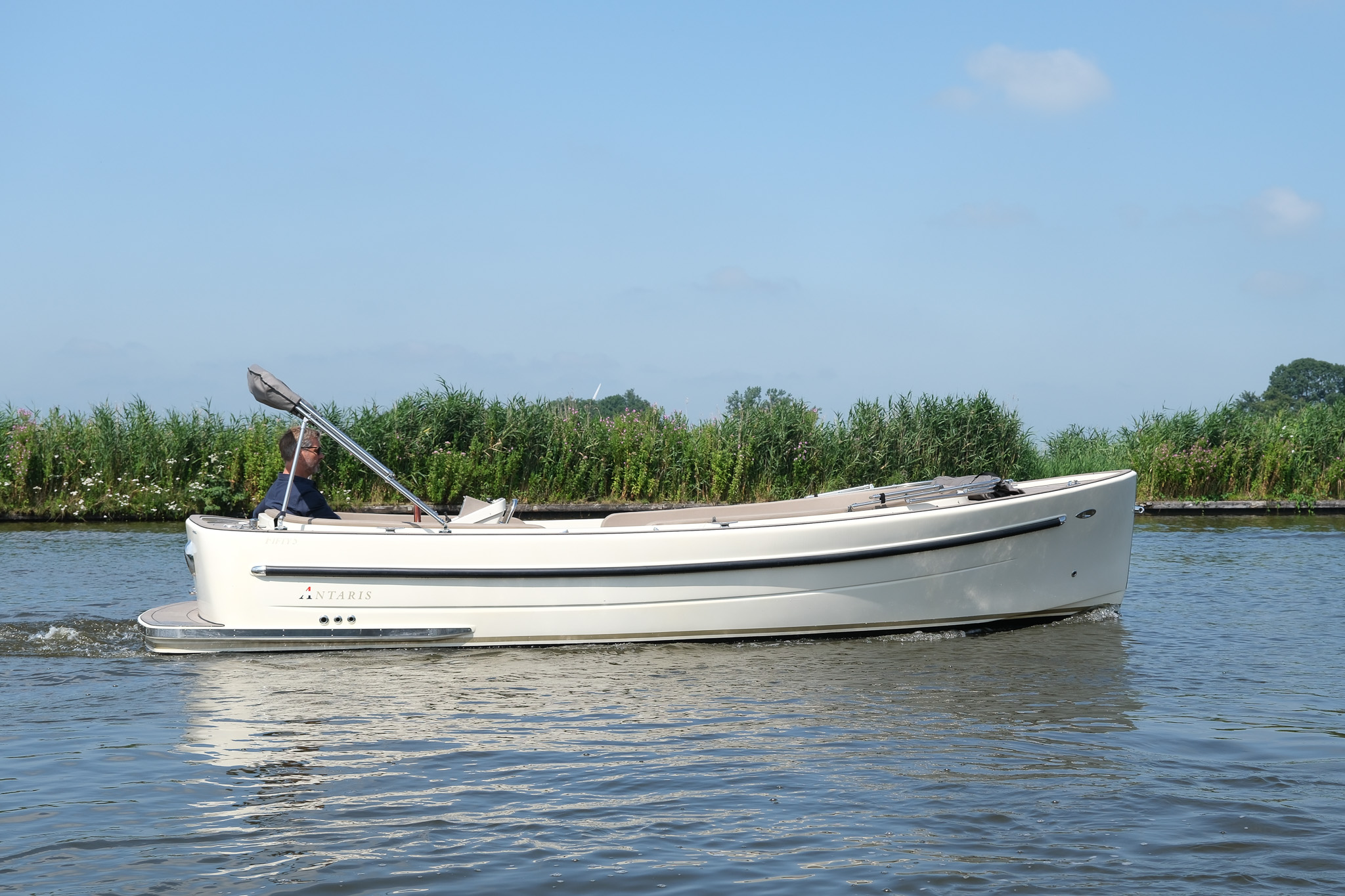 Antaris Fifty5 — foto 5 van 12