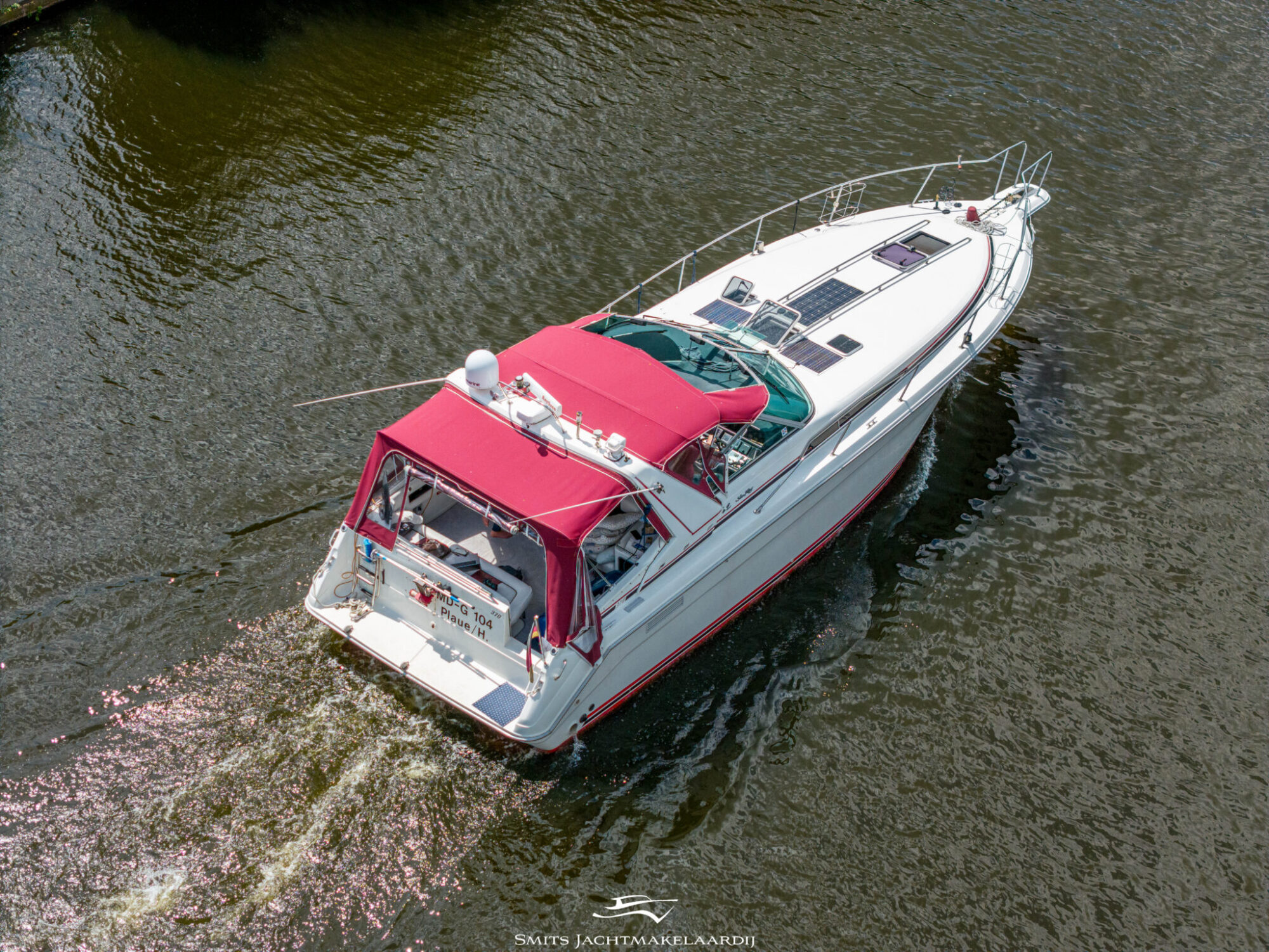 Sea Ray 370 Express Cruiser — foto 57 van 59