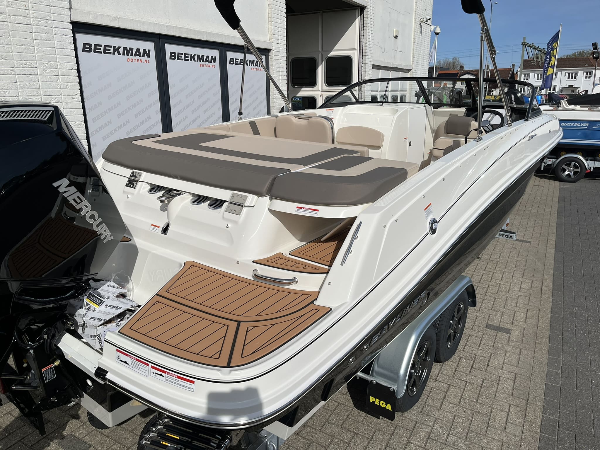 Bayliner VR6 Bowrider — foto 4 van 31