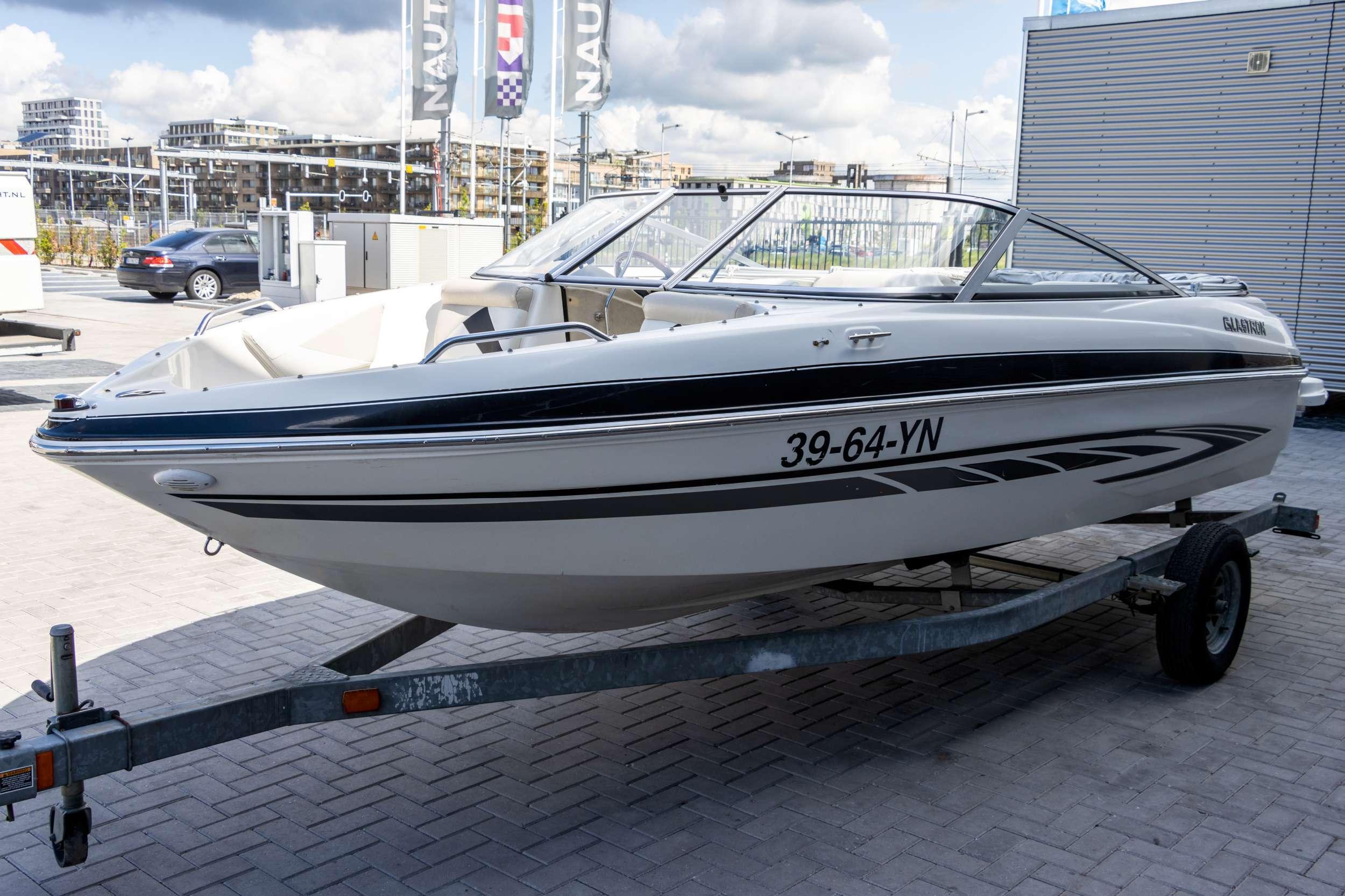 Glastron GT 185 — foto 25 van 29