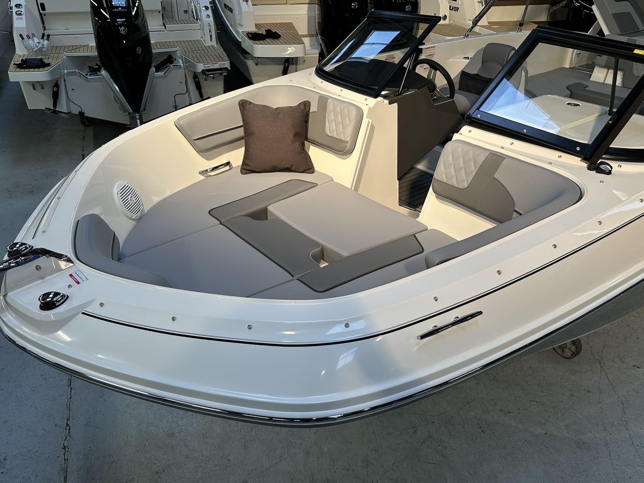 Bayliner VR6 Bowrider — foto 27 van 29
