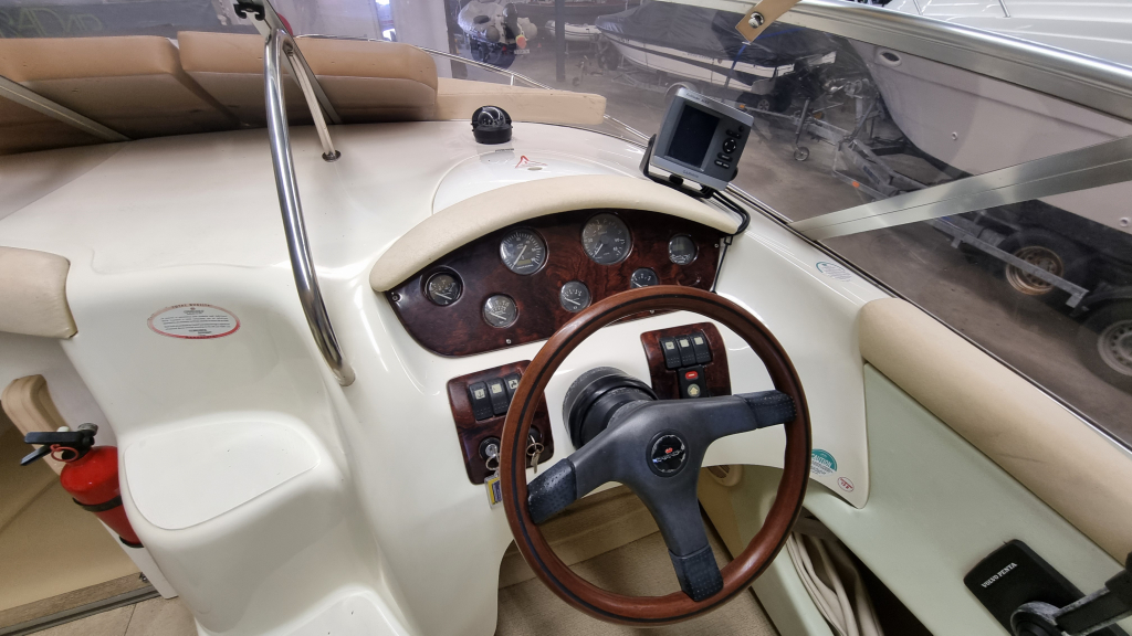 Dikke Cranchi 21 Ellipse V6-S met trailer — foto 13 van 19