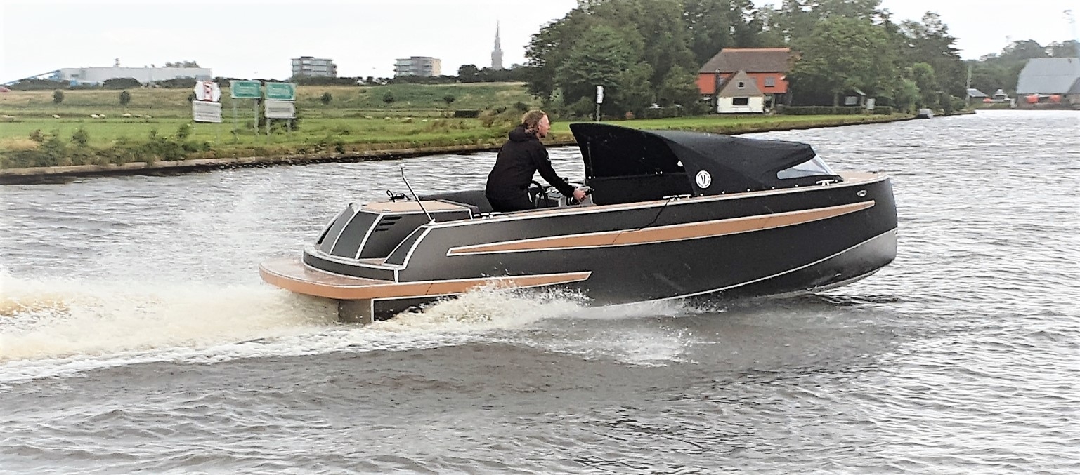 Van Vossen VanVossen Tender 650 (sport) — foto 2 van 15