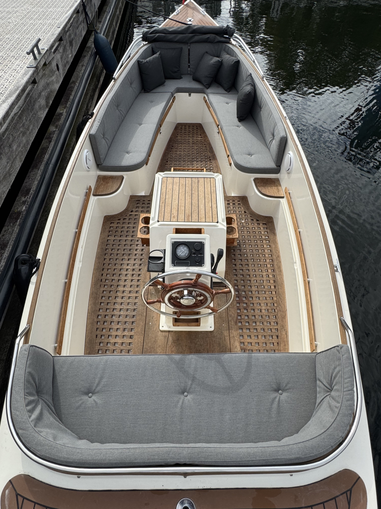 Mogano Easy Launch 6.80 — foto 10 van 22
