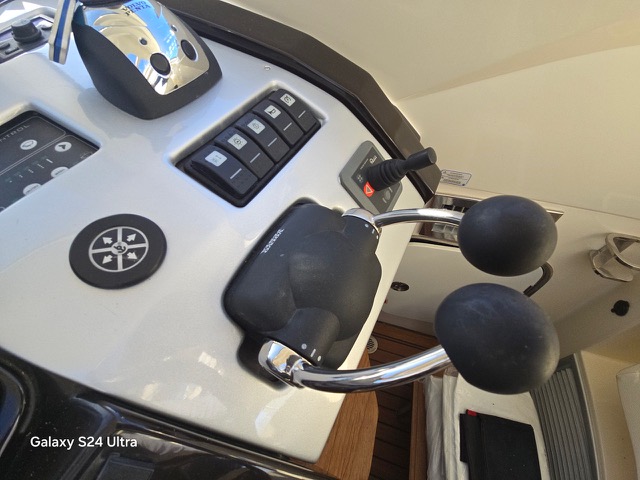Absolute 56 STC - BluYachting — foto 11 van 12