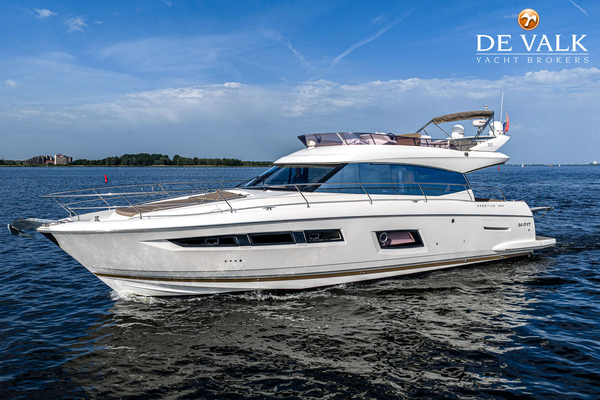 Prestige 550 Flybridge — foto 2 van 44
