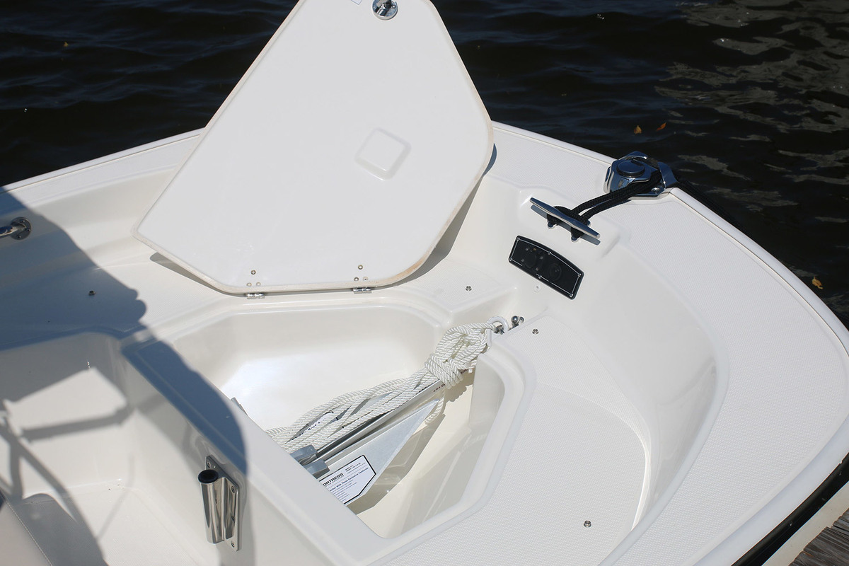 Boston Whaler 150 Montauk — foto 11 van 18