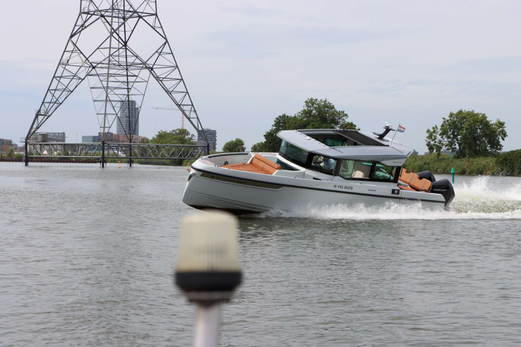 Saxdor Yachts 320 GTC — foto 2 van 39