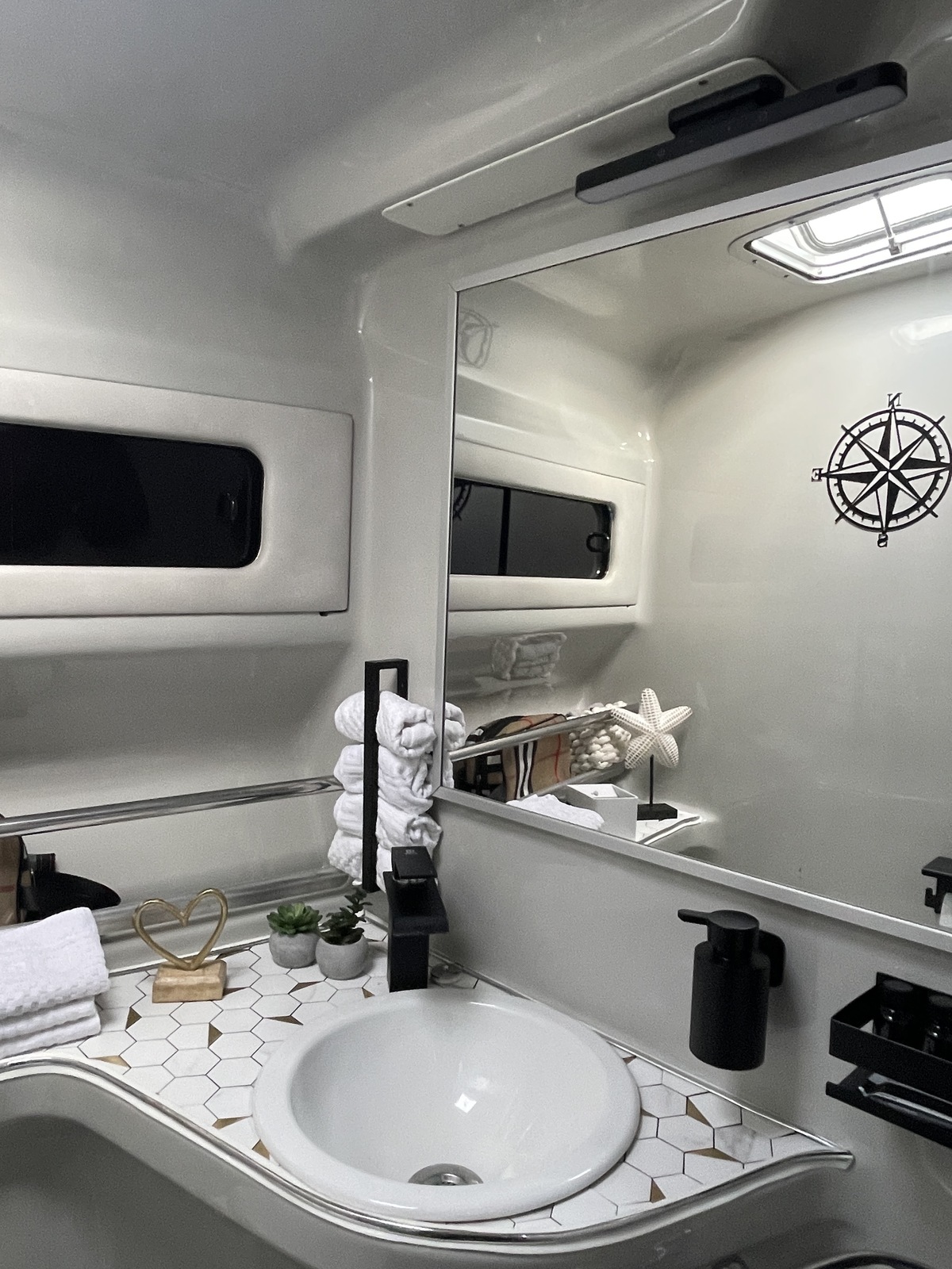Sea Ray 310 Sundancer — foto 42 van 49
