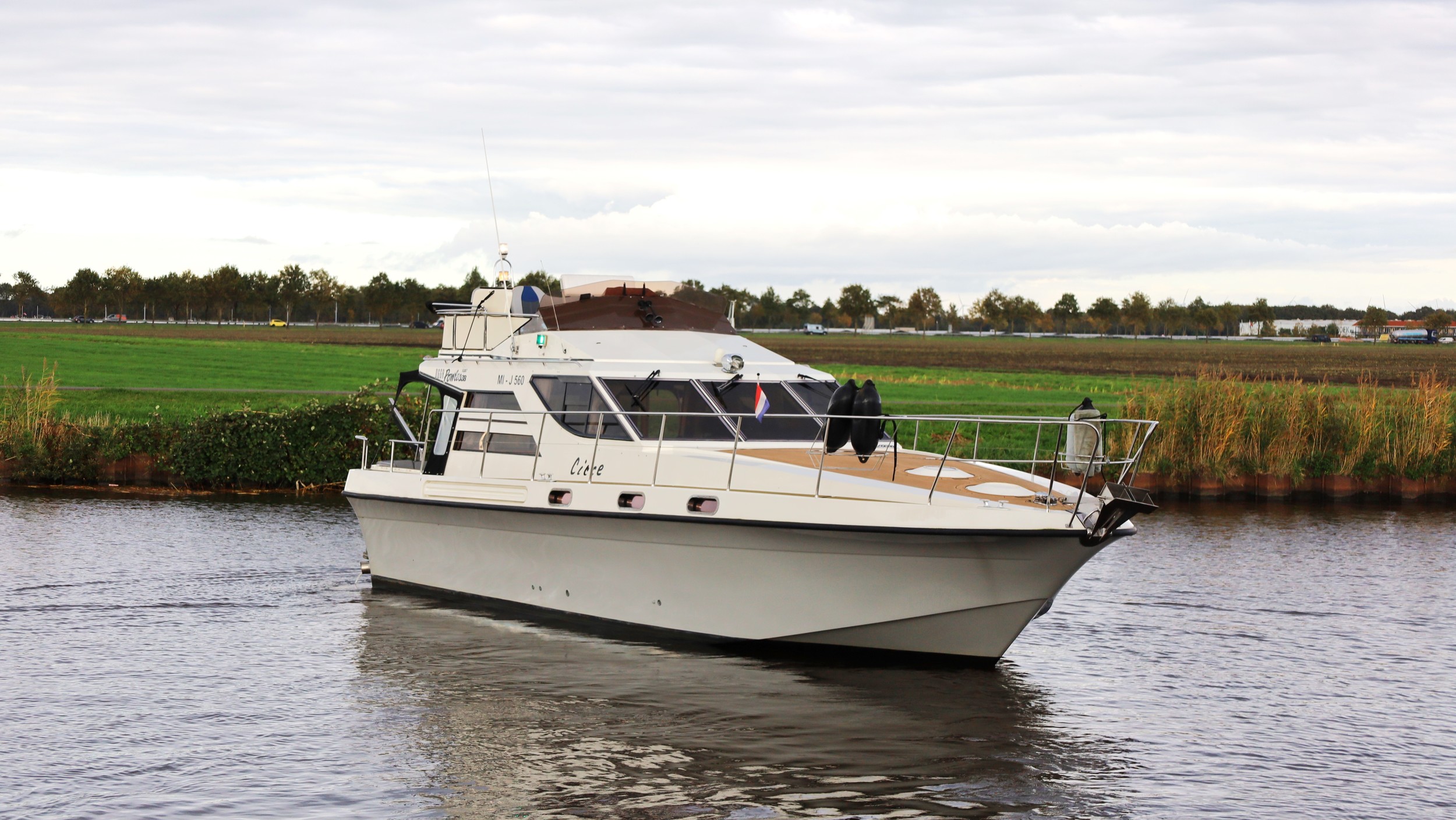 Powles Super 38 Express — foto 2 van 34