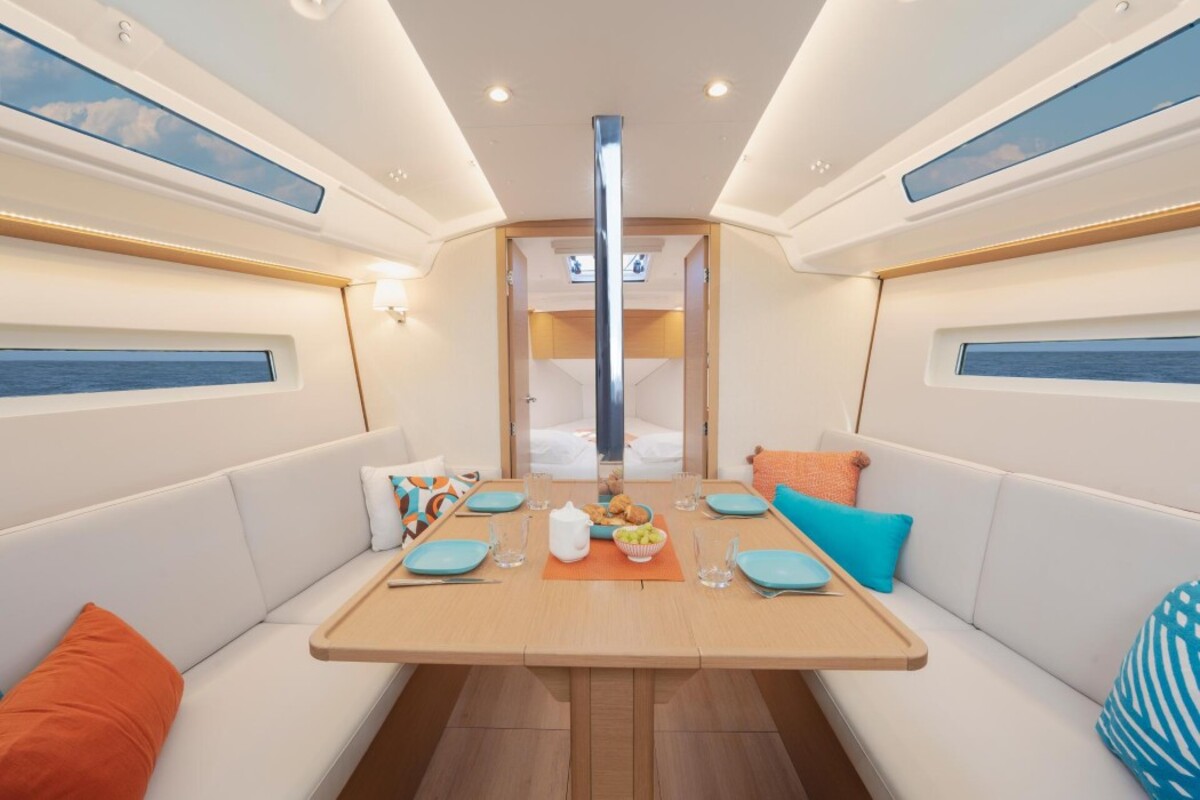 Jeanneau Sun Odyssey 350 — foto 10 van 12