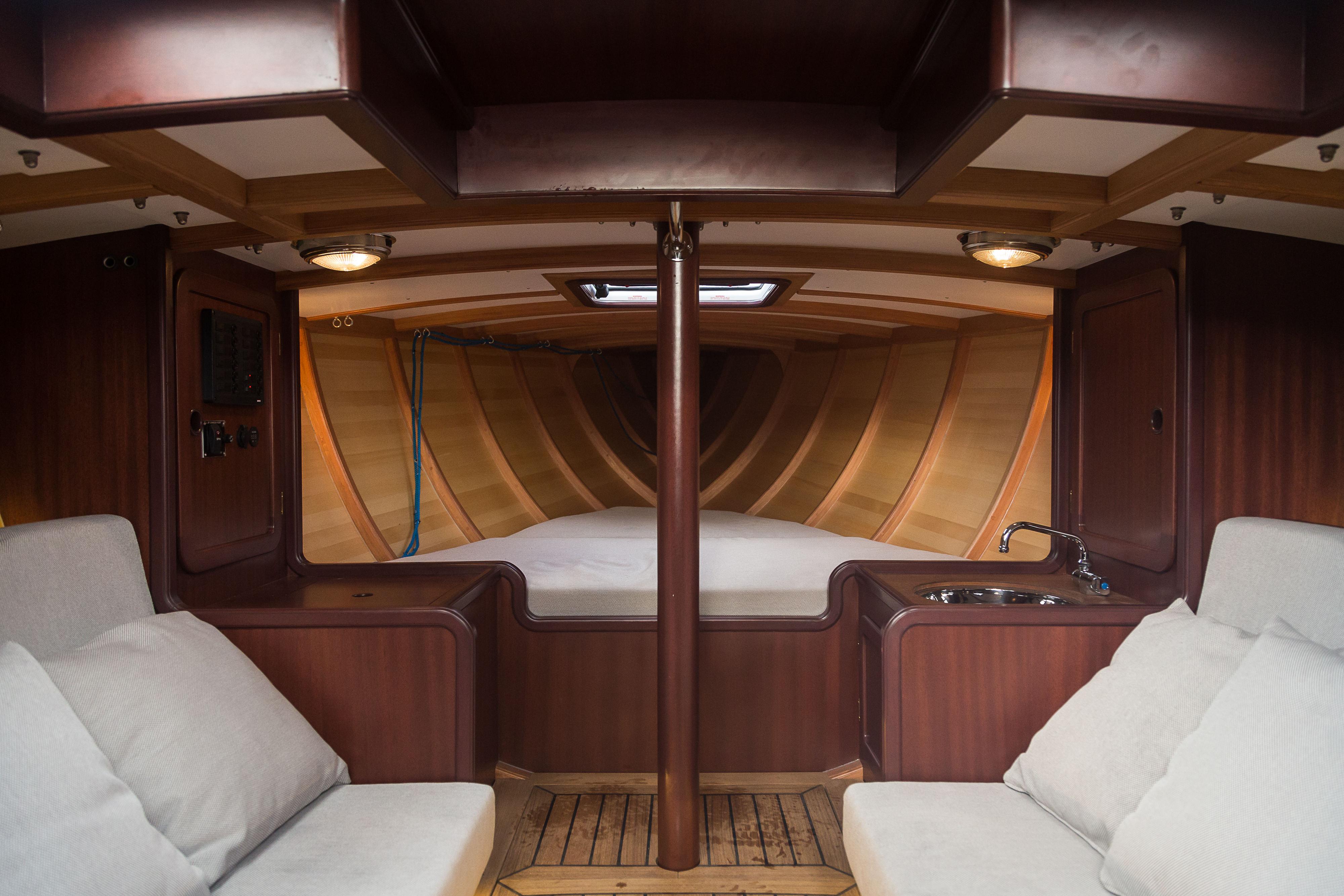 Hoek Classic 33 for sale at Hoek Brokerage, please visit our website — foto 7 van 8
