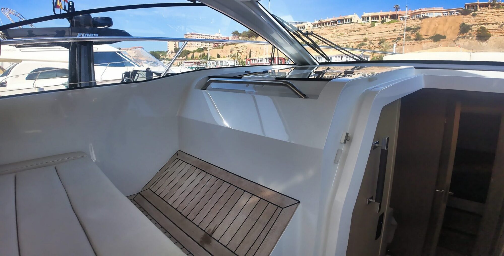 Sealine S335 — foto 5 van 28