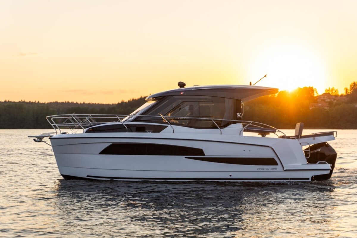 Nautic Yachts Nautic 880 — foto 2 van 12