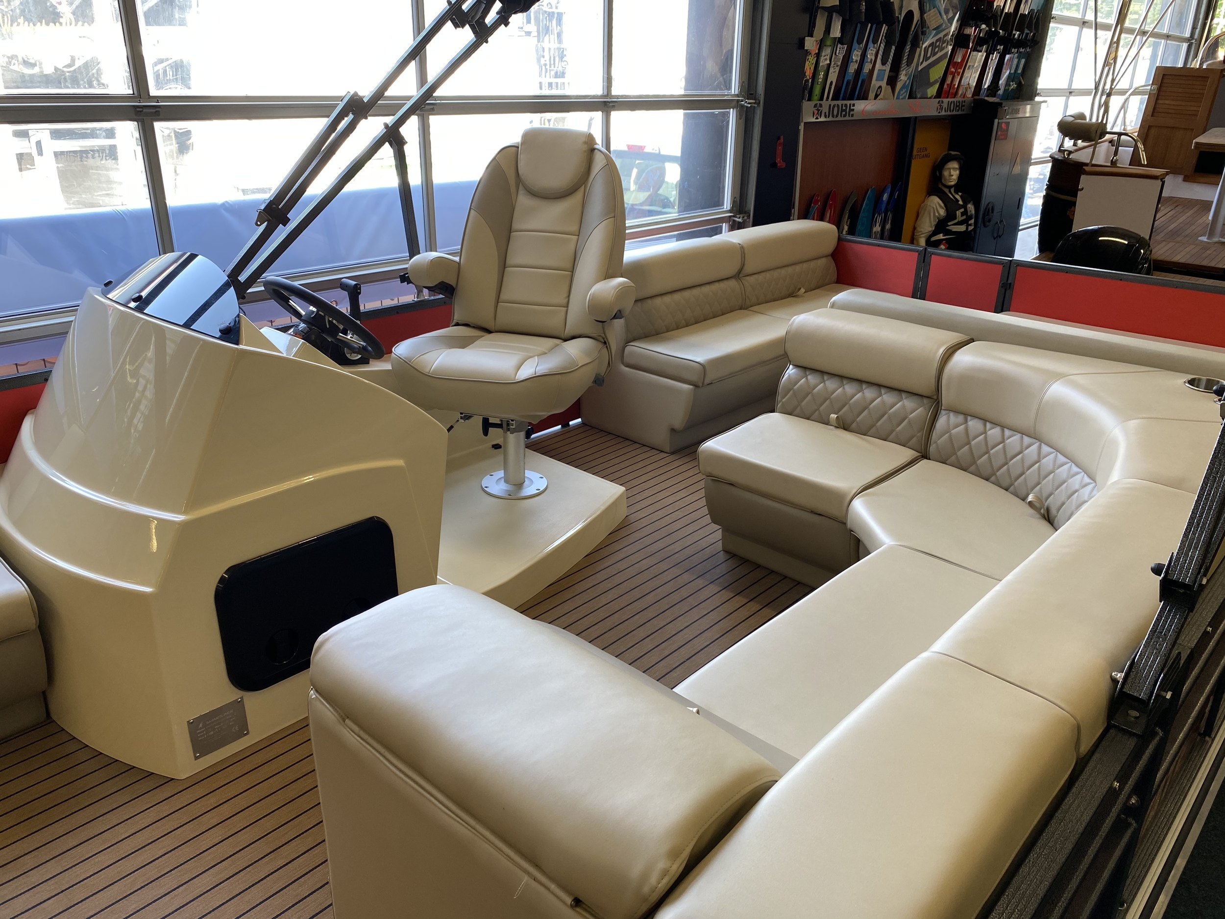 Pontoonboot 25FT 3-Tubes Red — foto 7 van 19