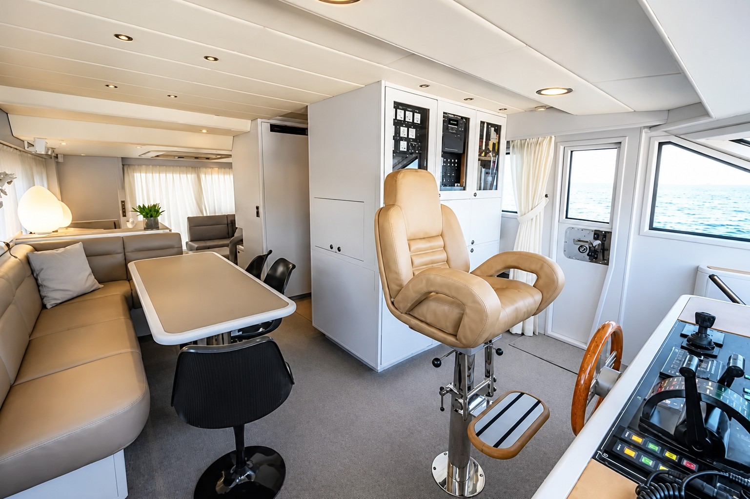 Moonen 68 Flybridge — foto 8 van 47