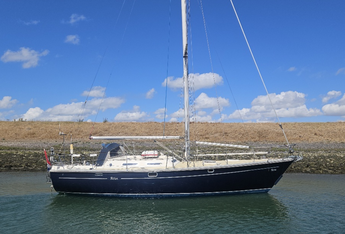 Trident Marine Warrior 38