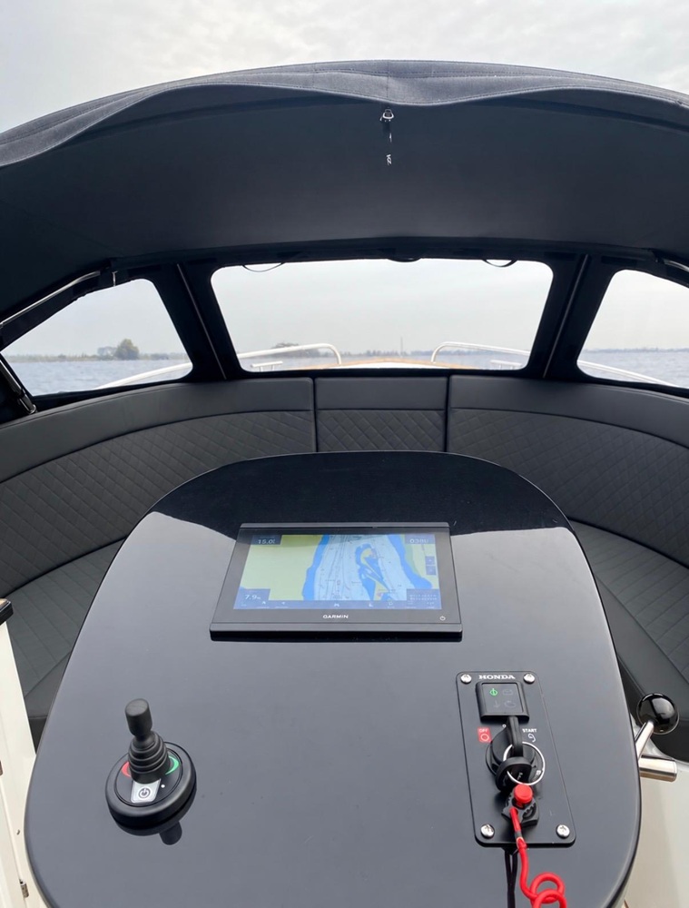 Zeer luxe Maxima 720 uit september 2025, met boegschroef, biminitop en navigatie! — foto 10 van 12