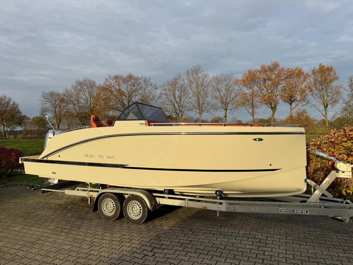 Maxima 700 Sport — foto 3 van 21