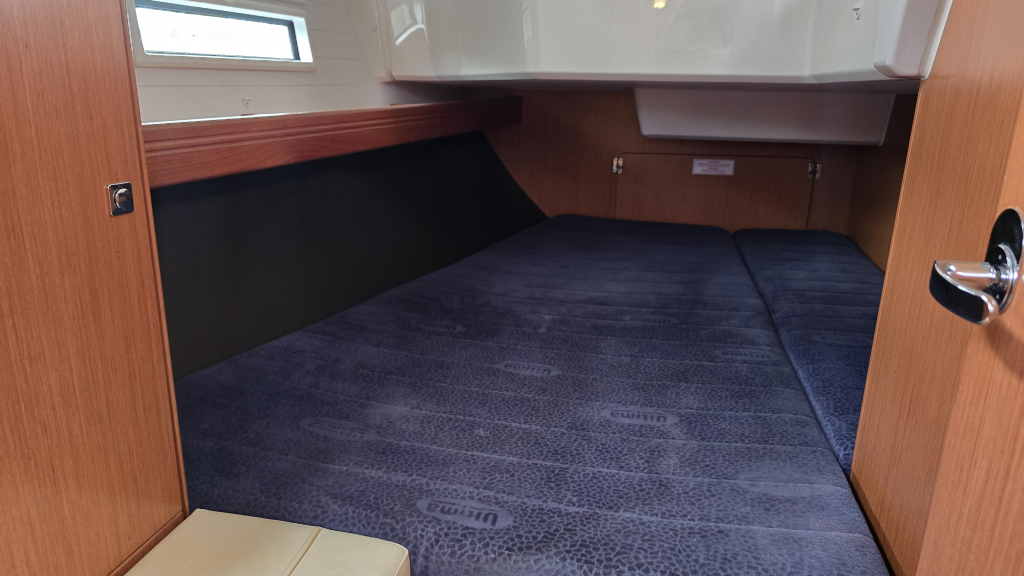 Bavaria 37 Cruiser — foto 18 van 23