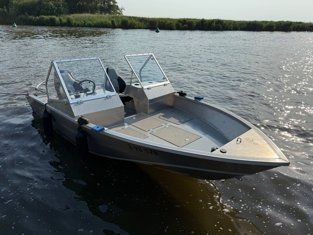 UMS Vis toerboot met 90 PK Suzuki en Trailer — foto 5 van 7