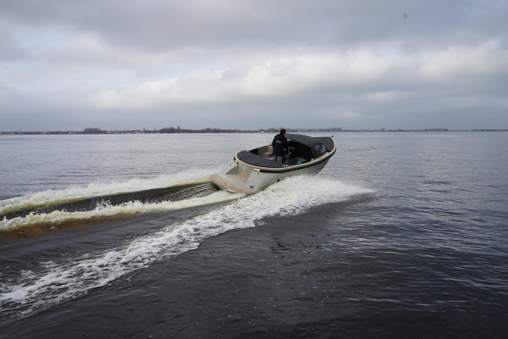 Waterspoor 646  DEMO met 30Pk Suzuki — foto 4 van 10