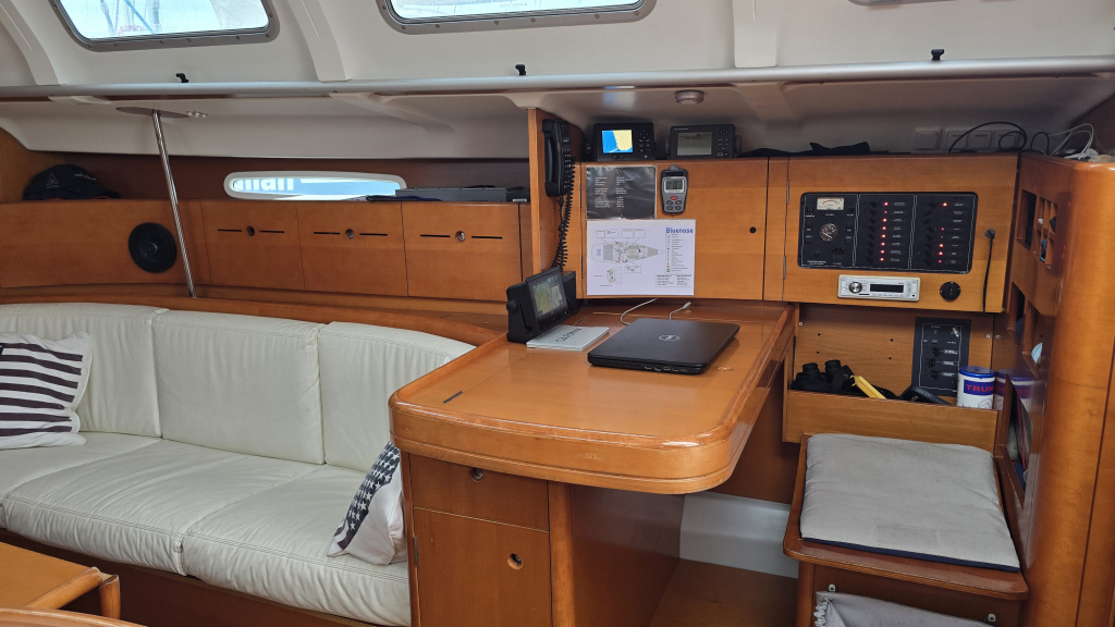 Beneteau First 40.7 — foto 22 van 35