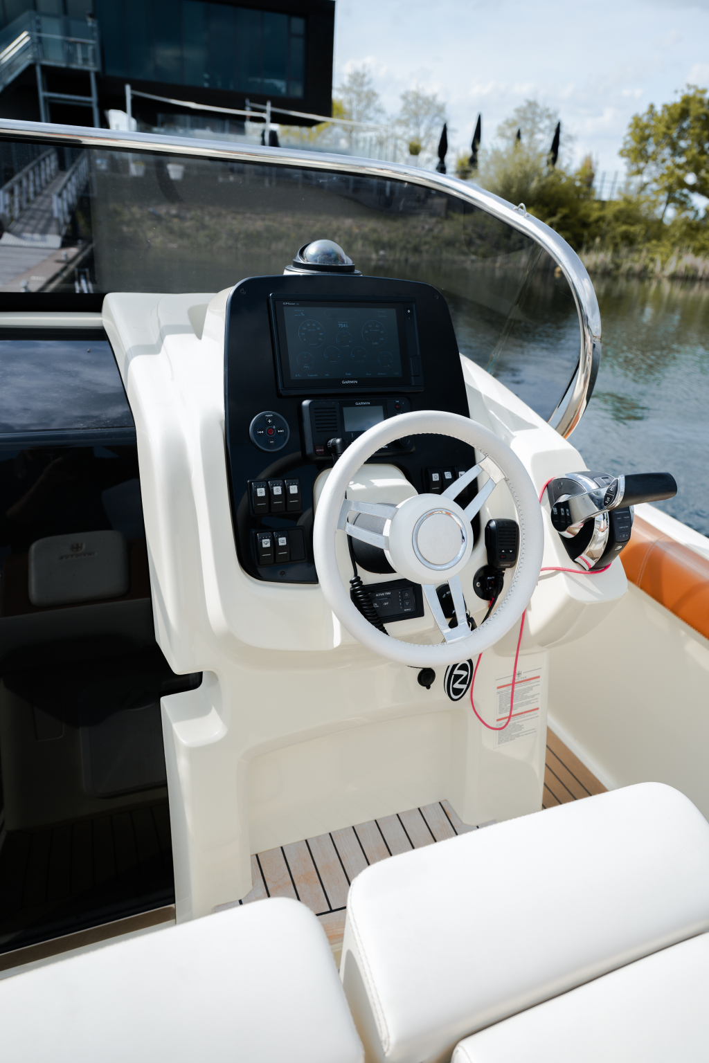  Invictus 240 fx — foto 9 van 16