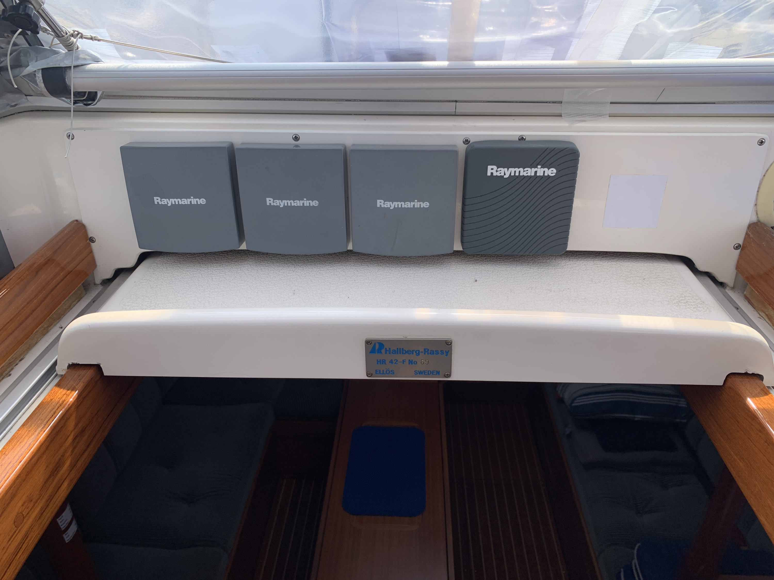 Hallberg-Rassy 42 — foto 18 van 77