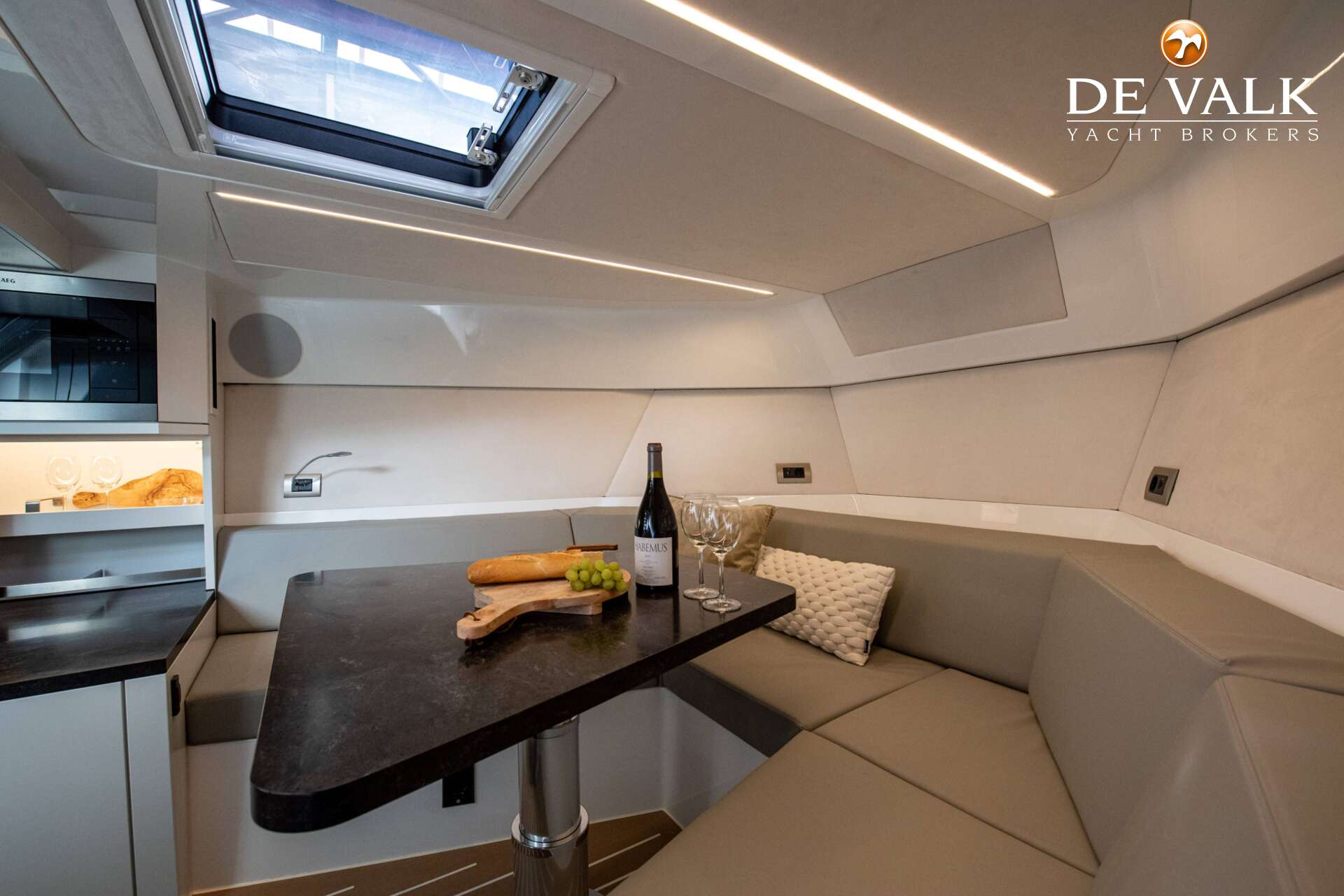 Reborn 38 Cabin — foto 16 van 33