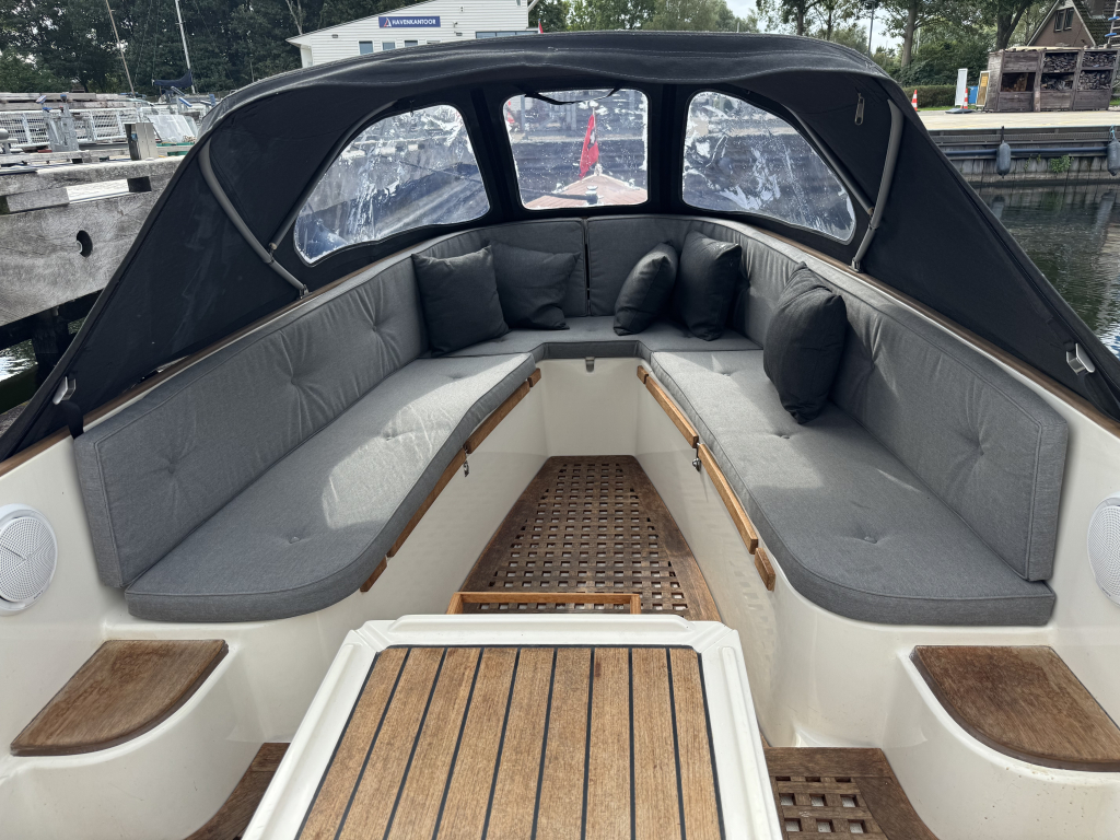 Mogano Easy Launch 6.80 — foto 12 van 22