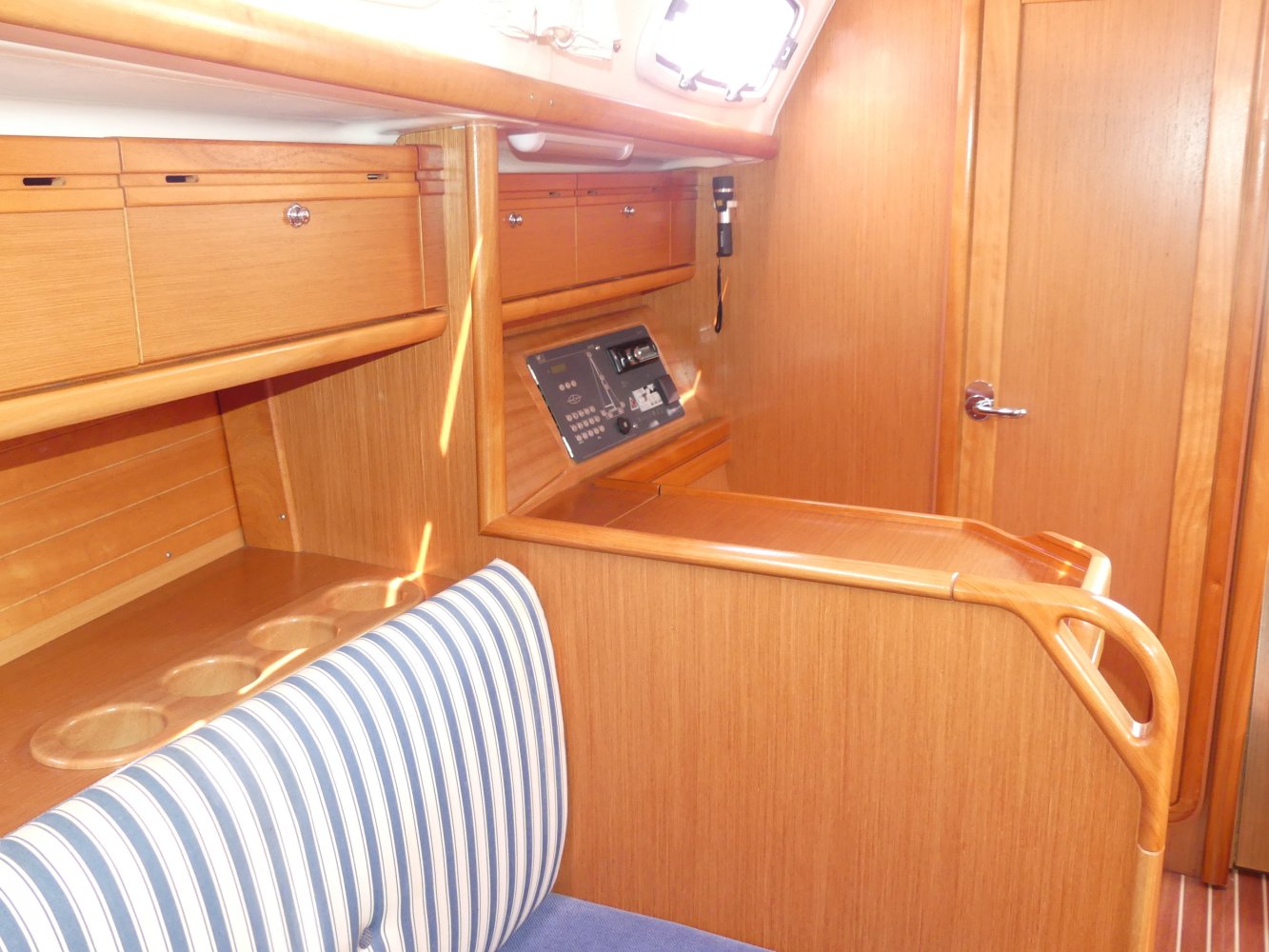 Bavaria - Sailing Yacht - GRP (Polyester) - 2009 - € 54.500 — foto 11 van 11