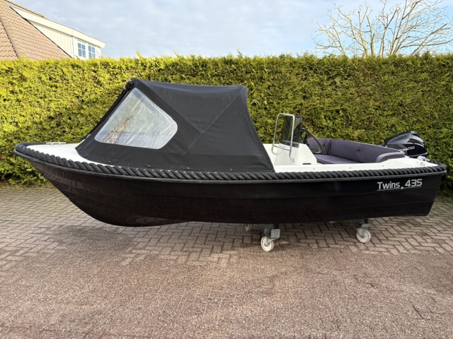 VAARKLAAR!! Twins 435 met buiskap en Tohatsu  9.8 PK — foto 4 van 14