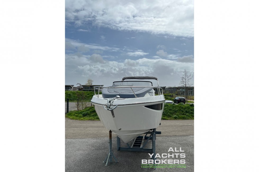 Cranchi Endurance E30 — foto 3 van 12