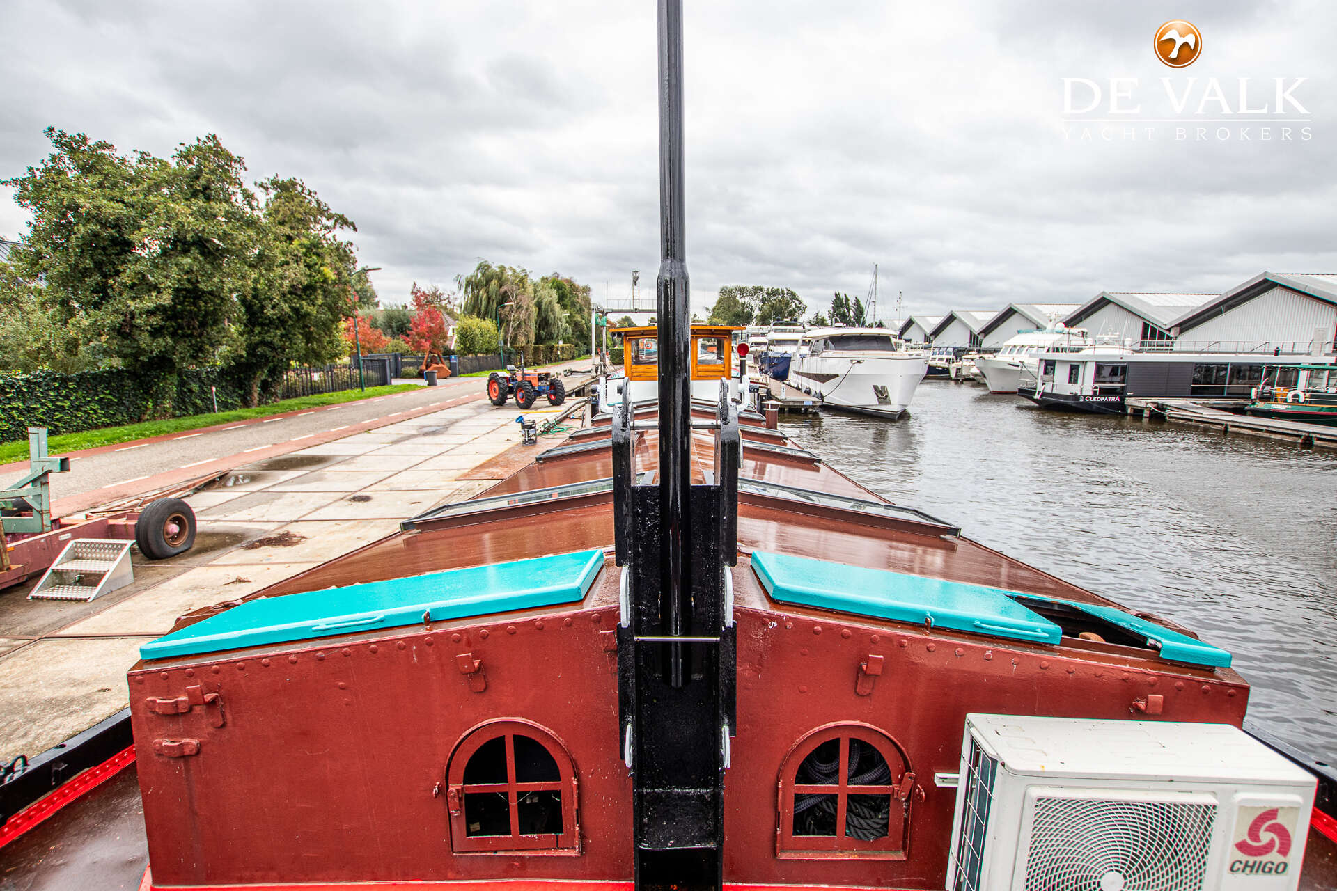 Luxe motor 28M — foto 13 van 44