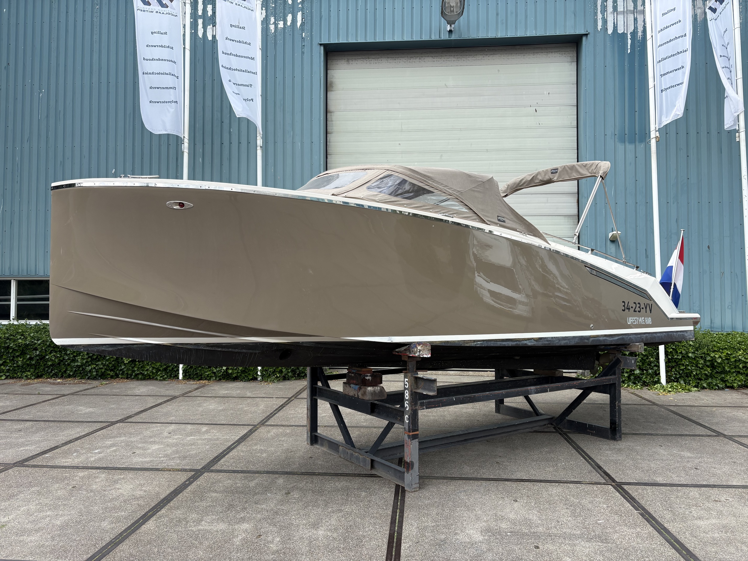 Lifestyle 818 — foto 10 van 29