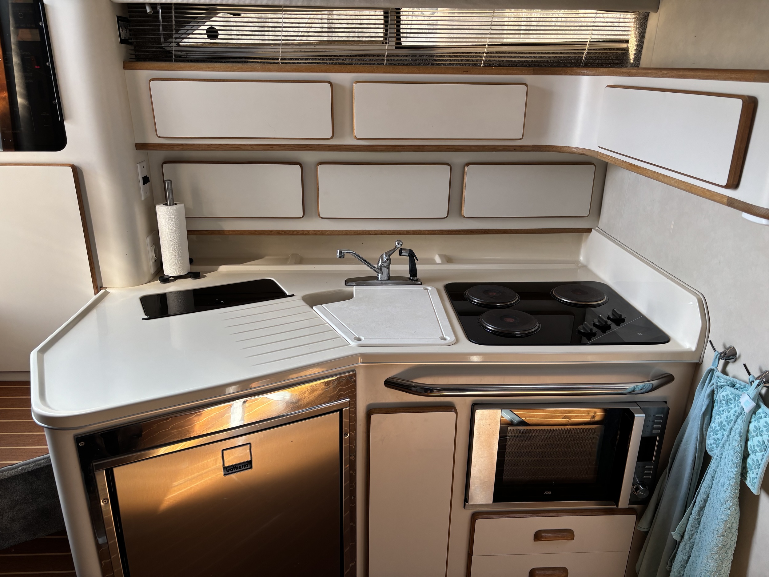 Sea Ray 370 Sundancer — foto 12 van 15