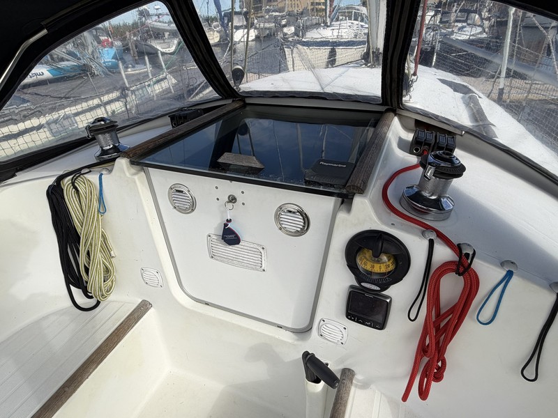 Beneteau Oceanis 321 — foto 37 van 48