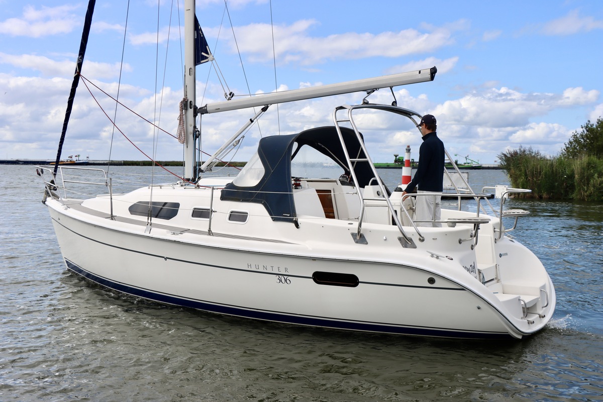 Hunter 306 — foto 3 van 66