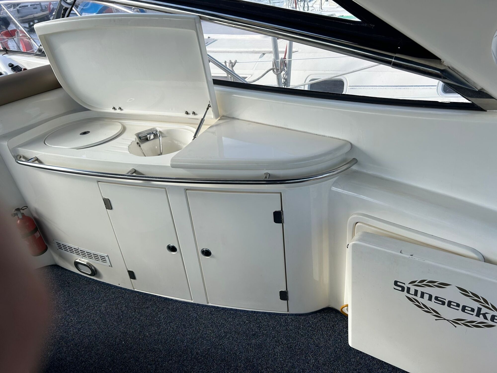 Sunseeker Camarque 47 Cabrio — foto 5 van 75