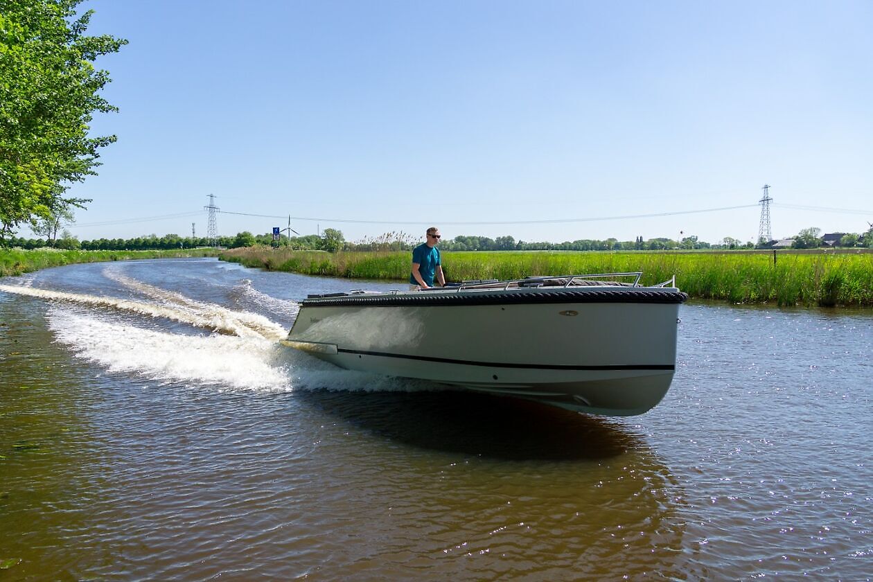 Reitdieper 735 Tender